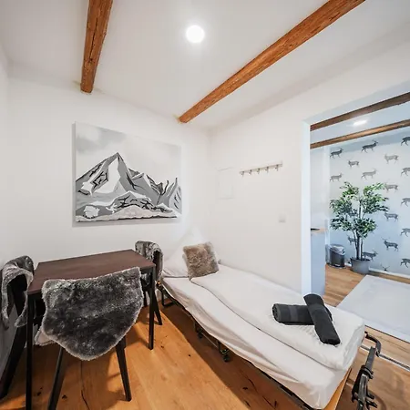 Innsbruck City Chalet 3* İnnsbruck