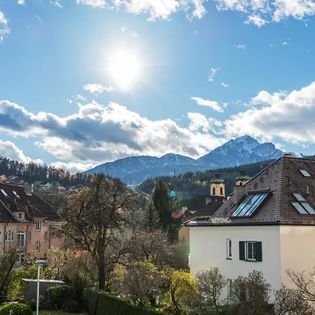 Innsbruck City Chalet Aparthotel
