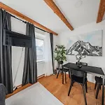 Innsbruck City Chalet Apartahotel