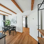Innsbruck City Chalet Apartahotel