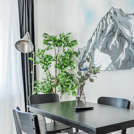 Innsbruck City Chalet アパートホテル