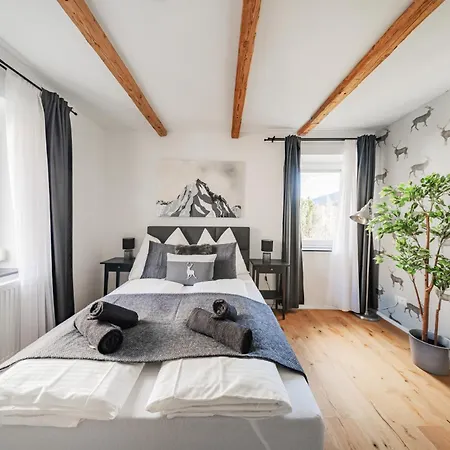 Innsbruck City Chalet Apartahotel Innsbruck