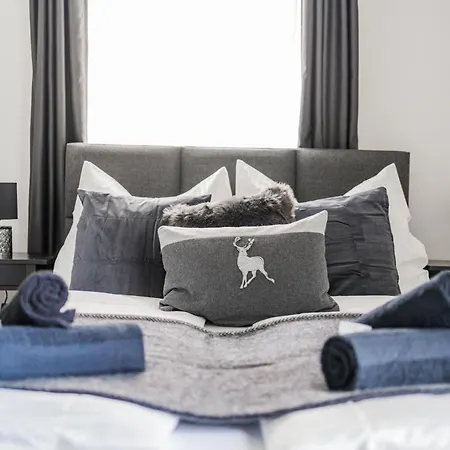 Innsbruck City Chalet Apartahotel