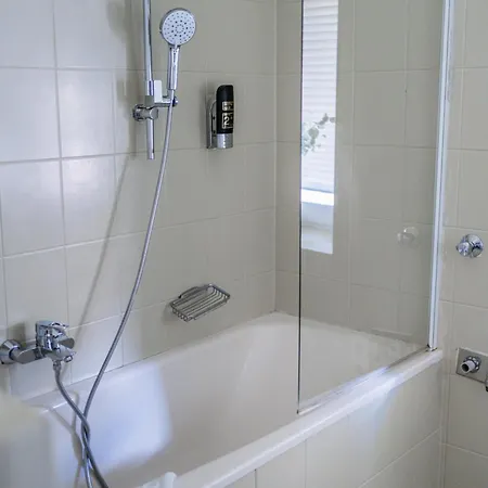 Innsbruck City Chalet 3* אינסברוק