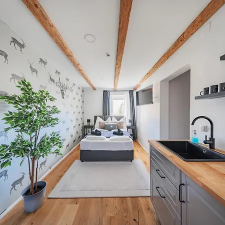 Innsbruck City Chalet 아파트호텔 인스브루크