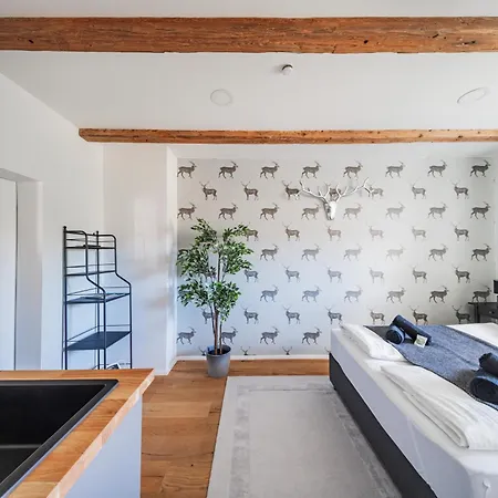 Innsbruck City Chalet Hotel apartamentowy