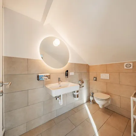 Innsbruck City Chalet 3*