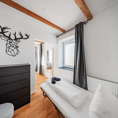 Innsbruck City Chalet מלון דירות אינסברוק