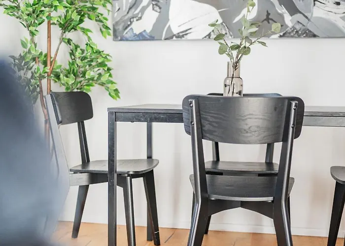 Innsbruck City Chalet 3*