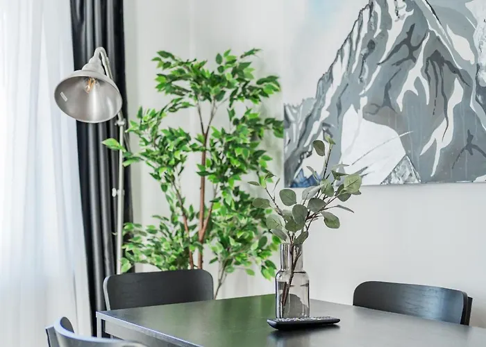 Innsbruck City Chalet Aparthotel