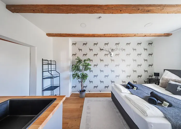 Innsbruck City Chalet Aparthotel