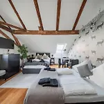 Innsbruck City Chalet