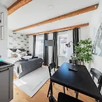 Innsbruck City Chalet Apartmanhotel 3*